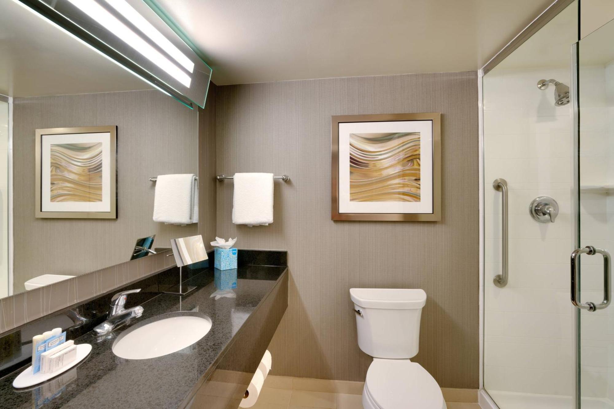 Courtyard By Marriott Charlotte Airport Loso Exterior photo