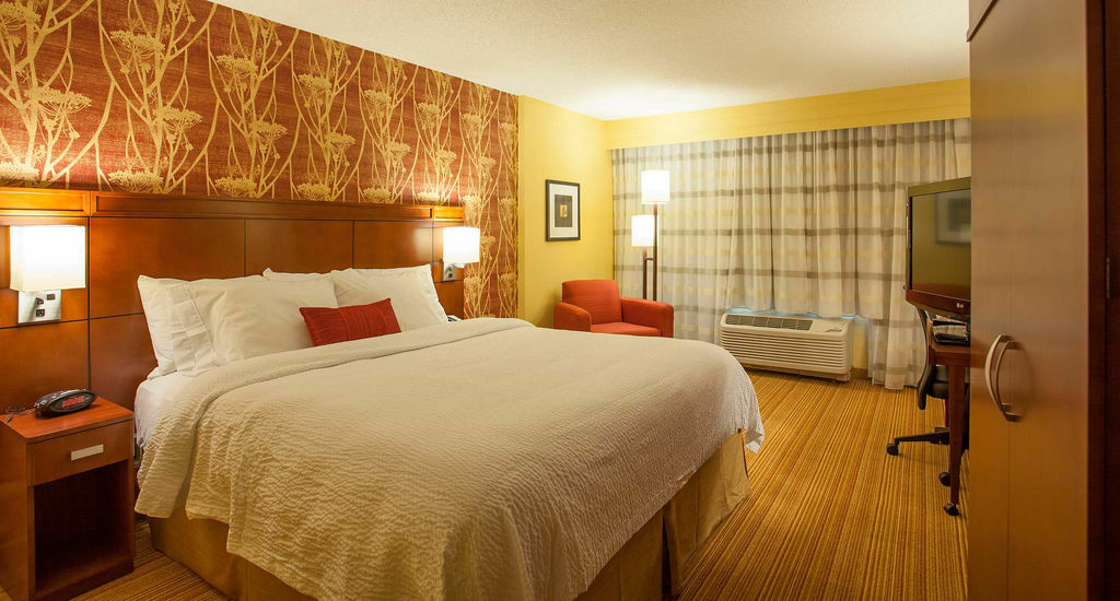 Courtyard By Marriott Charlotte Airport Loso Exterior photo